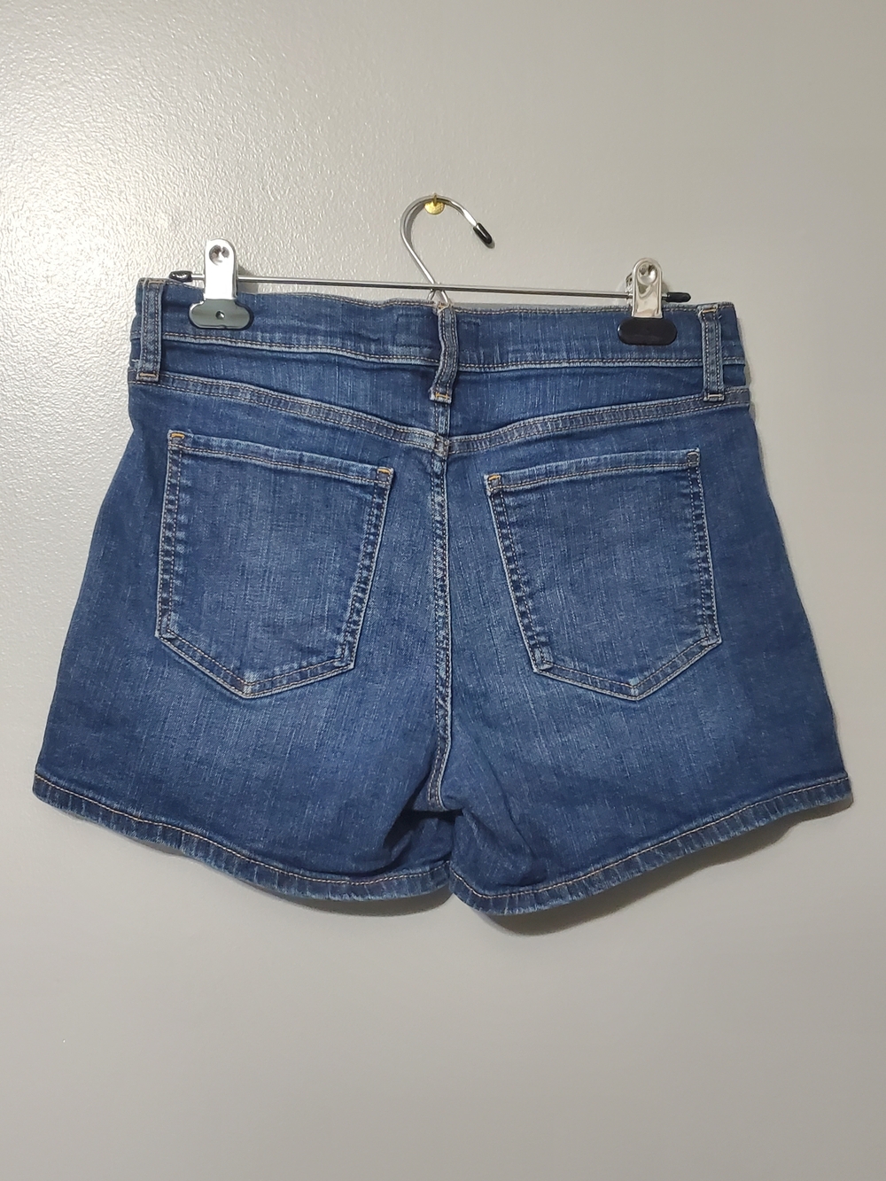 Banana Republic Blue Denim Jean Shorts Women's Size 6 - Picture 2 of 3